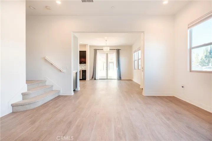 3850 W Kent Avenue 6, Santa Ana, California 92704