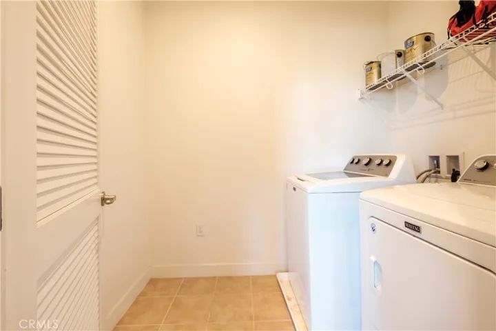 3850 W Kent Avenue 6, Santa Ana, California 92704