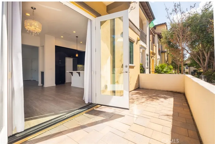3850 W Kent Avenue 6, Santa Ana, California 92704