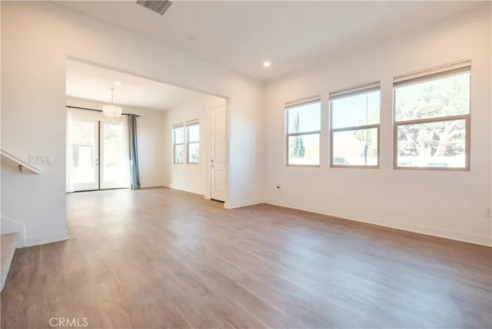 3850 W Kent Avenue 6, Santa Ana, California 92704