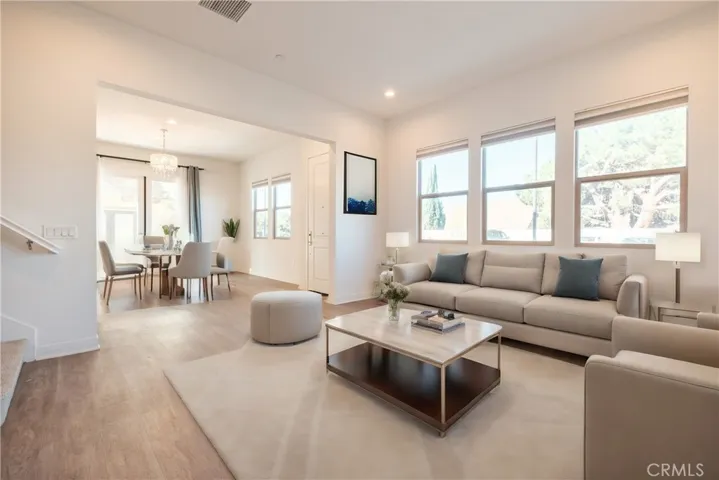 3850 W Kent Avenue 6, Santa Ana, California 92704