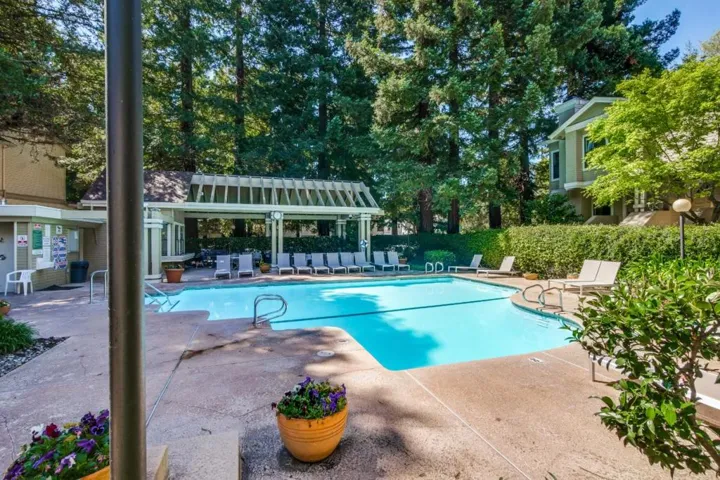 943 La Mesa Terrace B, Sunnyvale, California 94086