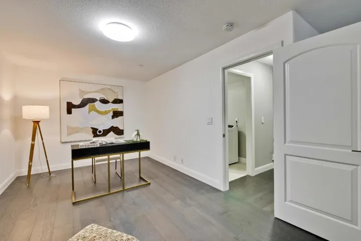 943 La Mesa Terrace B, Sunnyvale, California 94086