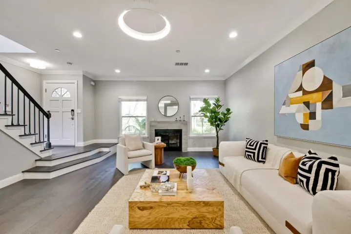 943 La Mesa Terrace B, Sunnyvale, California 94086