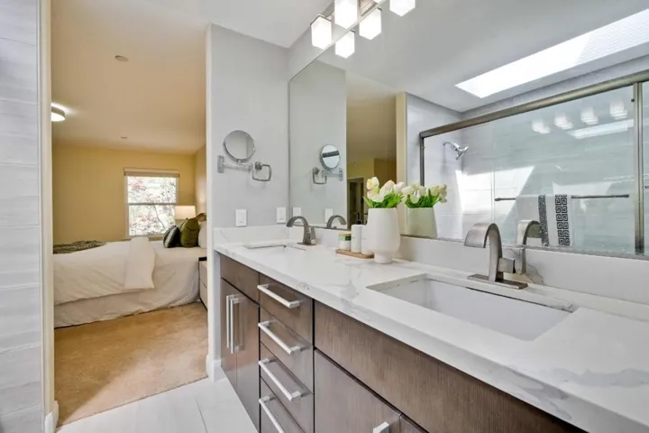 943 La Mesa Terrace B, Sunnyvale, California 94086