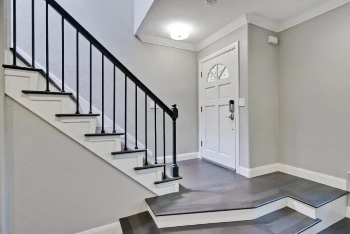 943 La Mesa Terrace B, Sunnyvale, California 94086