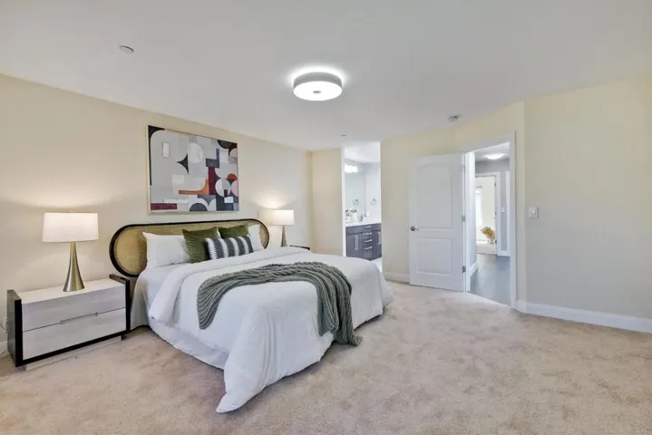 943 La Mesa Terrace B, Sunnyvale, California 94086