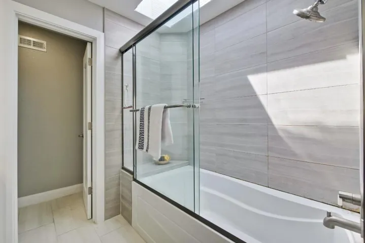 943 La Mesa Terrace B, Sunnyvale, California 94086
