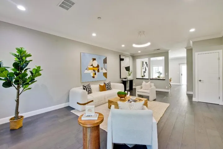 943 La Mesa Terrace B, Sunnyvale, California 94086
