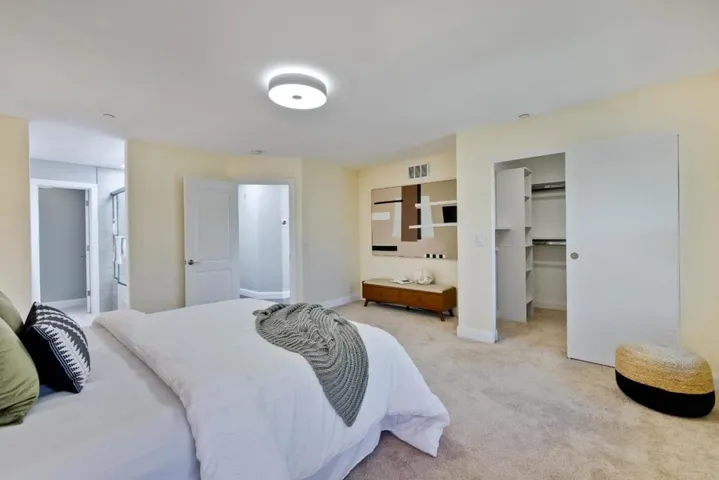 943 La Mesa Terrace B, Sunnyvale, California 94086
