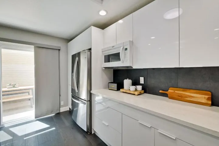 943 La Mesa Terrace B, Sunnyvale, California 94086