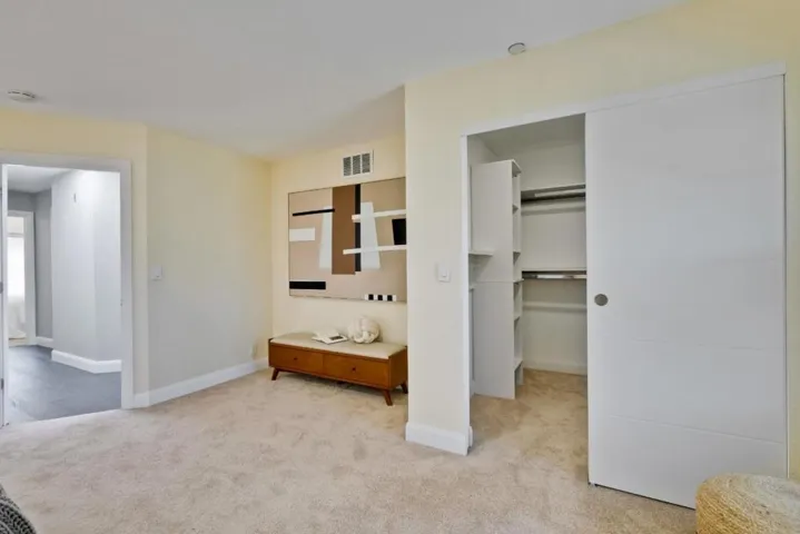 943 La Mesa Terrace B, Sunnyvale, California 94086