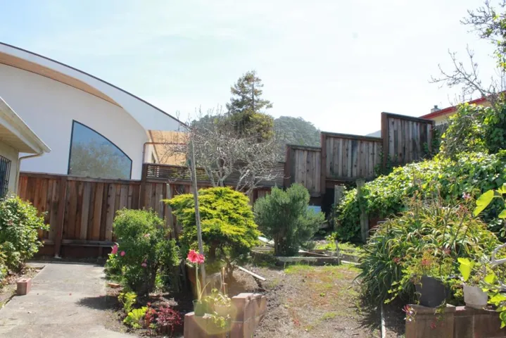 1160 Rosita Road, Pacifica, California 94044