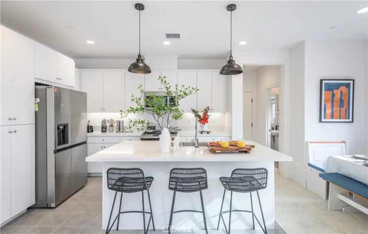 251 Goldfinch Street, Rancho Mission Viejo, California 92694
