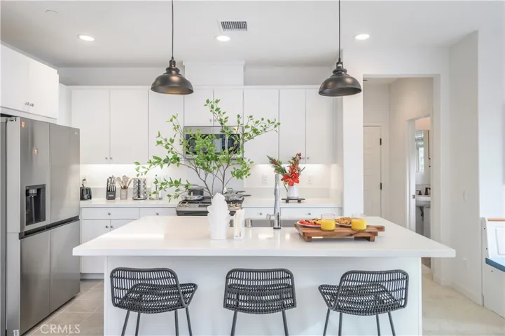 251 Goldfinch Street, Rancho Mission Viejo, California 92694