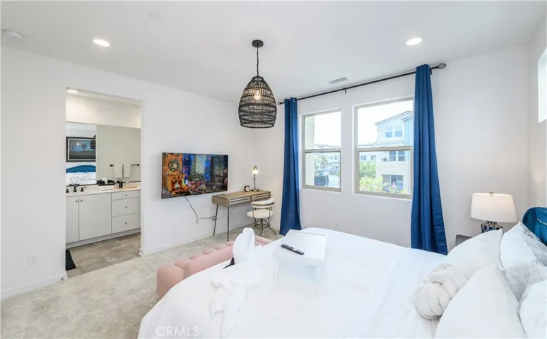 251 Goldfinch Street, Rancho Mission Viejo, California 92694