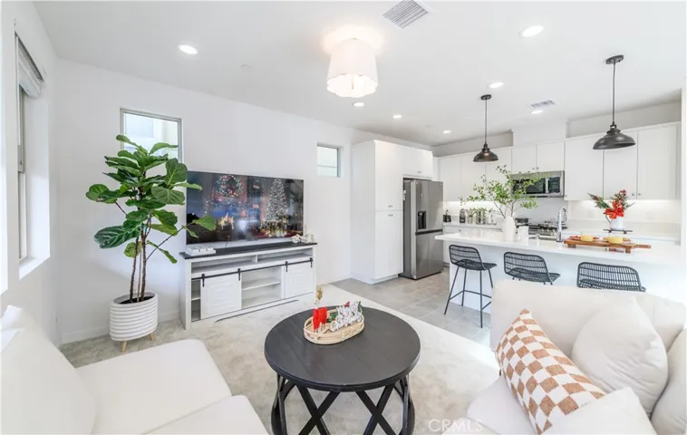 251 Goldfinch Street, Rancho Mission Viejo, California 92694