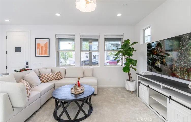 251 Goldfinch Street, Rancho Mission Viejo, California 92694