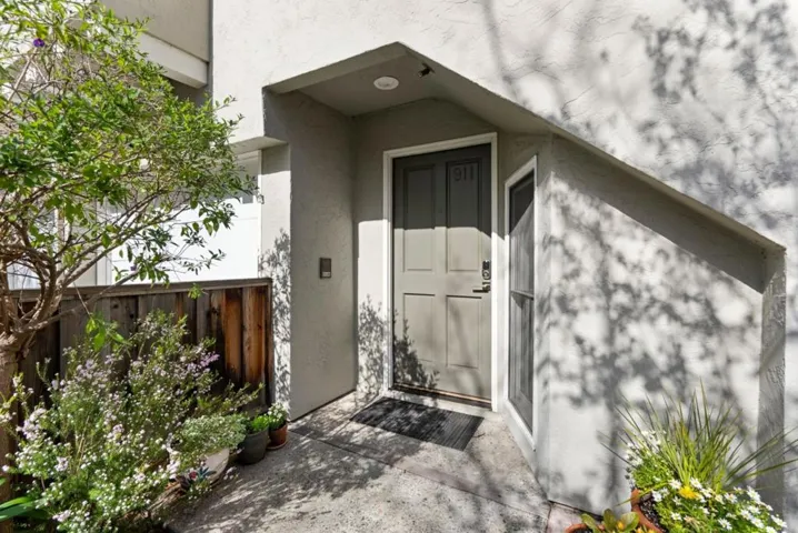 911 Cowper Street, Palo Alto, California 94301