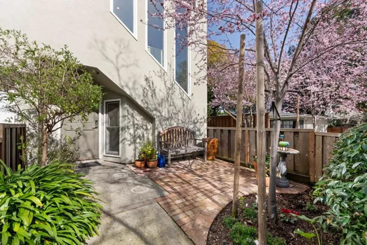 911 Cowper Street, Palo Alto, California 94301