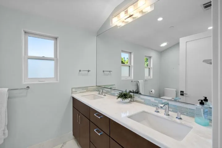2777 Kipling Street, Palo Alto, California 94306