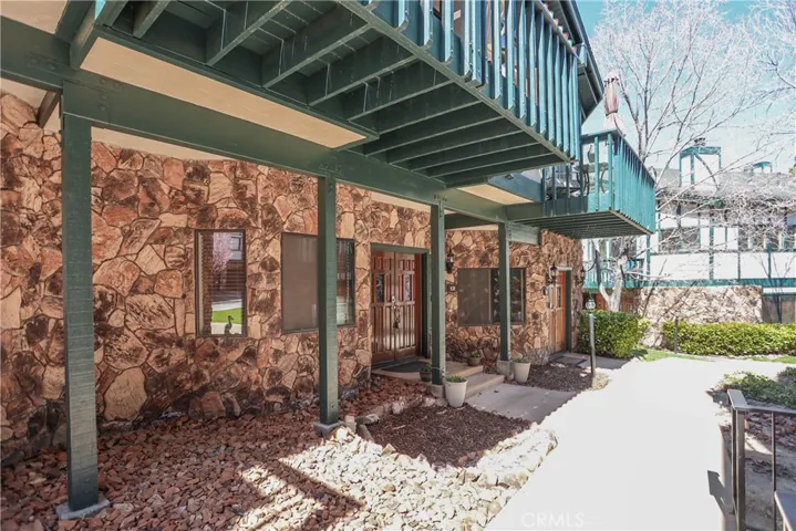 Close walk to pool, Gym, boat docks, spa
