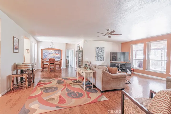 6390 Steiffer Road, Magalia, California 95954