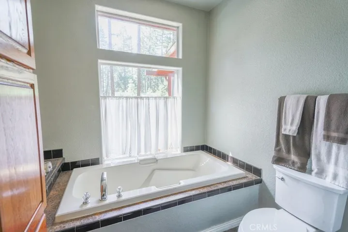 6390 Steiffer Road, Magalia, California 95954