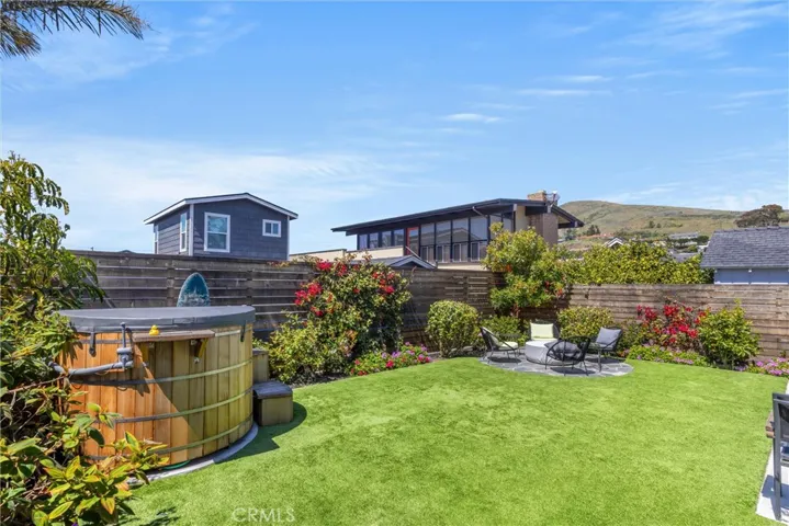 33 12th Street, Cayucos, California 93430
