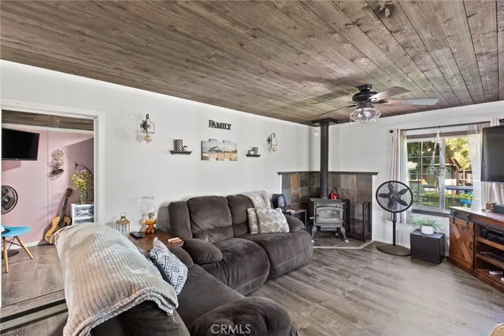 70 Feathervale Drive, Oroville, California 95966