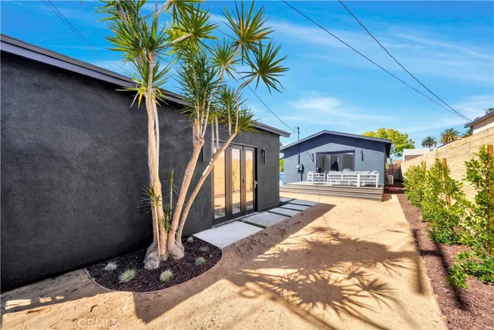 2912 Hillcrest Drive, Los Angeles, California 90016