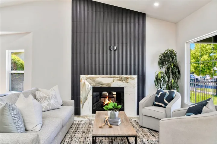 2912 Hillcrest Drive, Los Angeles, California 90016