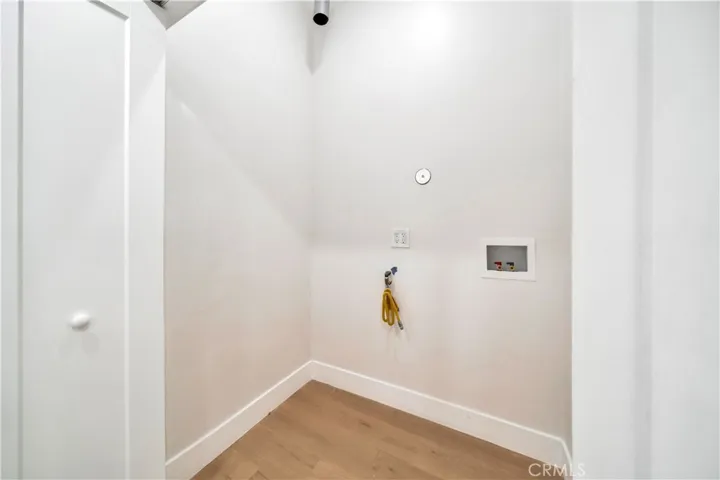 2912 Hillcrest Drive, Los Angeles, California 90016