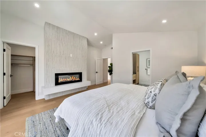 2912 Hillcrest Drive, Los Angeles, California 90016