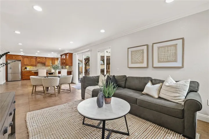 21991 Hoi Circle, Lake Forest, California 92630