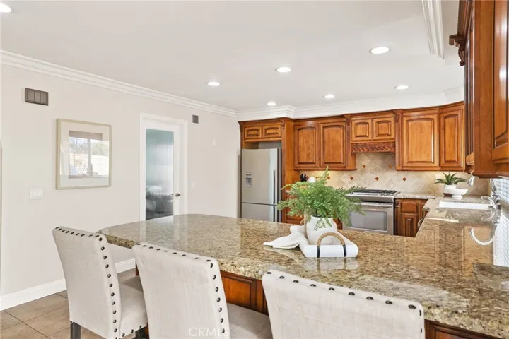 21991 Hoi Circle, Lake Forest, California 92630