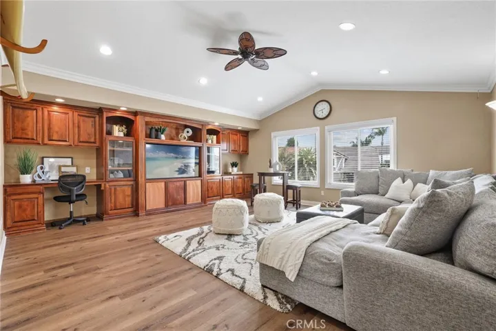 21991 Hoi Circle, Lake Forest, California 92630