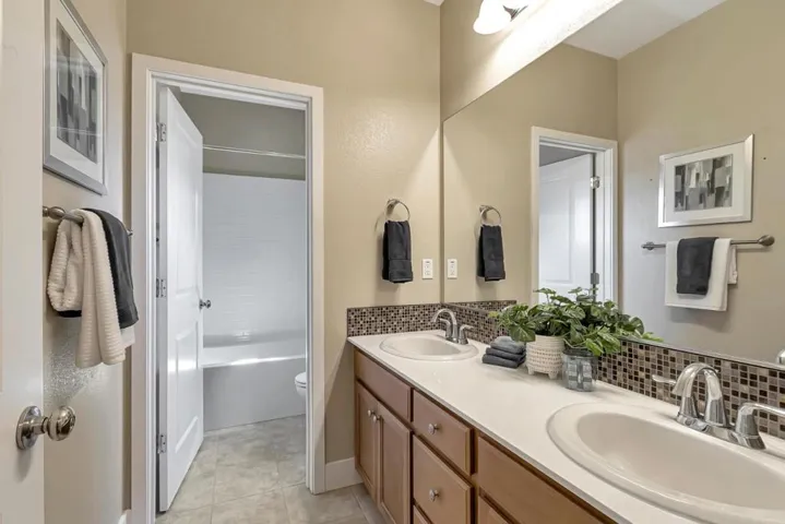 1202 Sagardia Way, Gilroy, California 95020