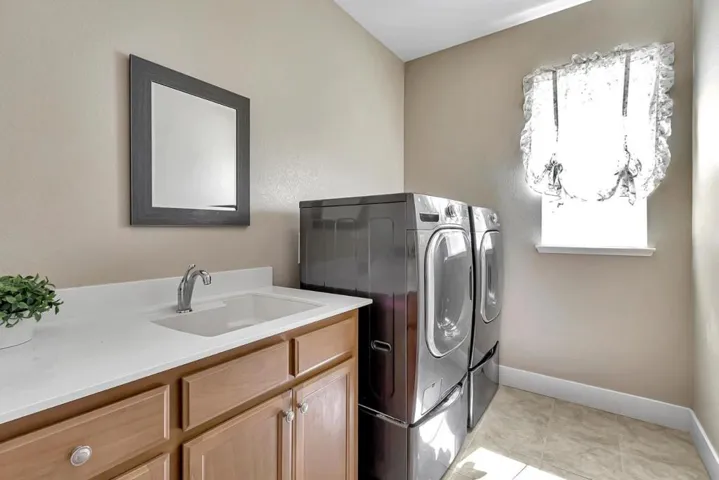 1202 Sagardia Way, Gilroy, California 95020