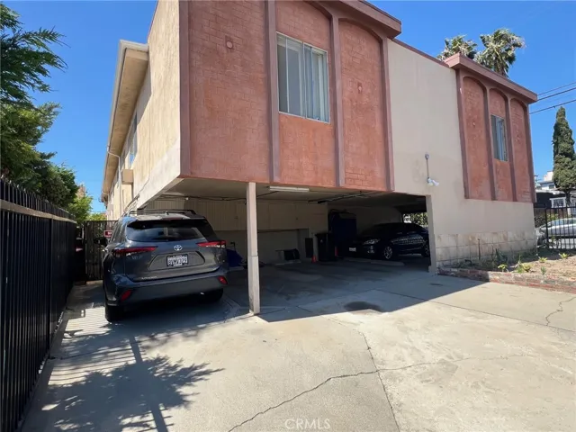 4354 Oakwood 10, Los Angeles, California 90004