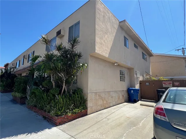 4354 Oakwood 10, Los Angeles, California 90004