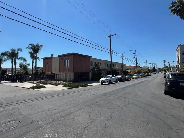 4354 Oakwood 10, Los Angeles, California 90004