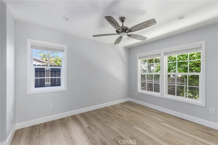 I LOVE THE CEILING FANS