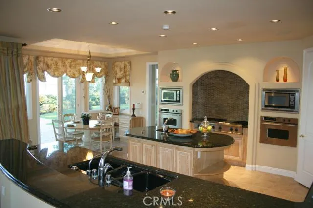 16 Santa Cruz, Rolling Hills Estates, California 90274