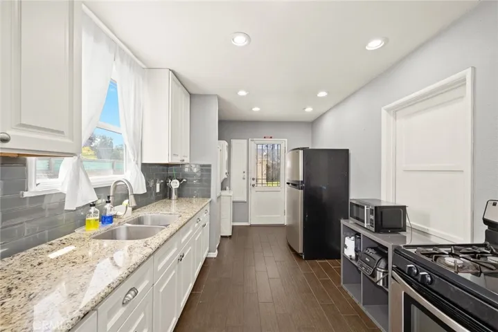 1501 S Chester Avenue, Compton, California 90221