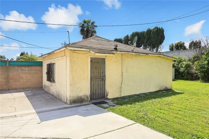 1501 S Chester Avenue, Compton, California 90221