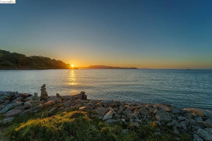 1900 Stenmark Drive Dock 4, Richmond, California 94807