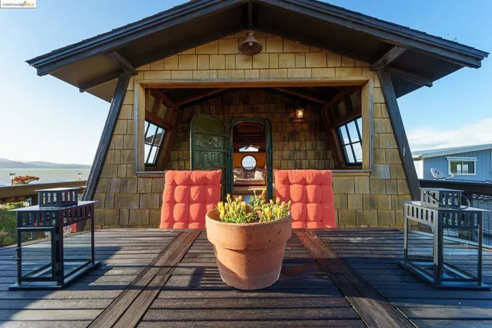 1900 Stenmark Drive Dock 4, Richmond, California 94807