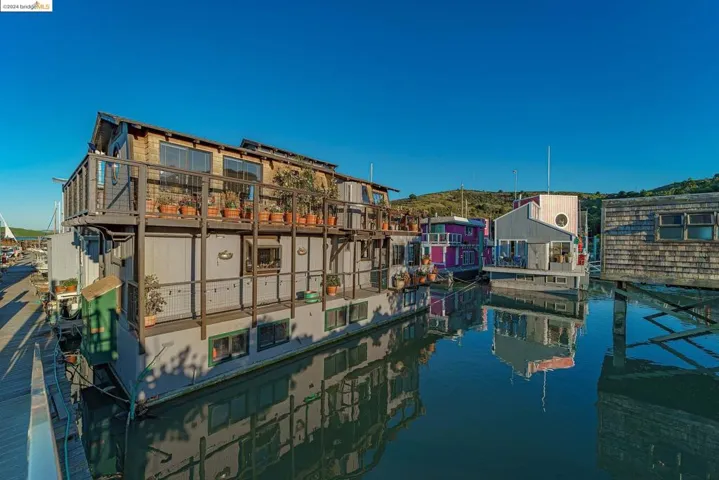 1900 Stenmark Drive Dock 4, Richmond, California 94807