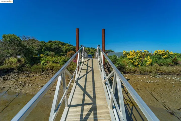 1900 Stenmark Drive Dock 4, Richmond, California 94807